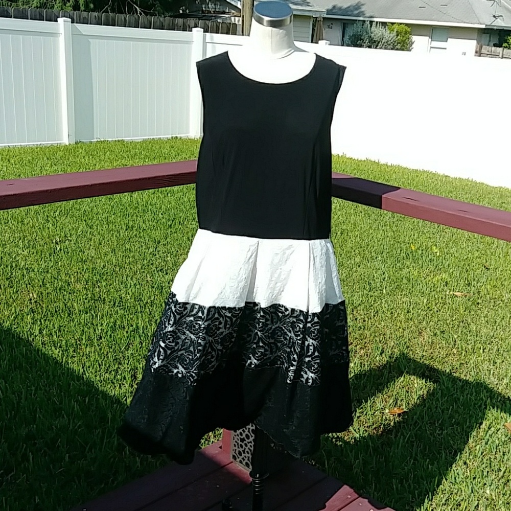 Karin Stevens women's dress.